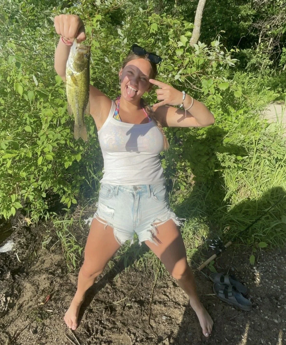 Jaidyn busty white 18 yr old teen Delano HS graduate slut image 25