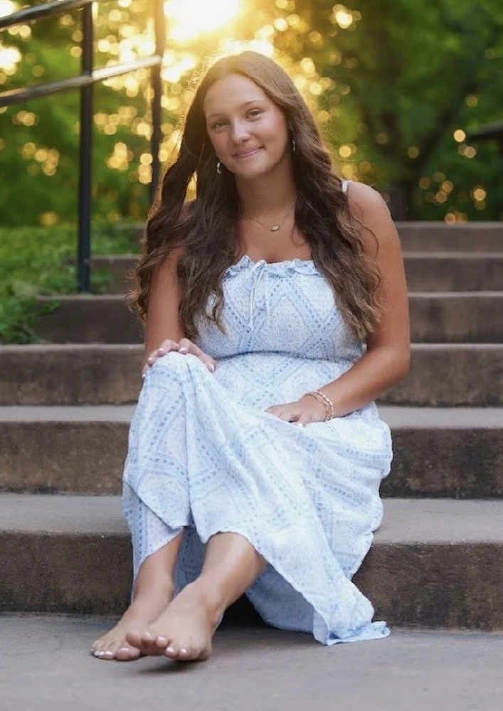 Jaidyn busty white 18 yr old teen Delano HS graduate slut image 29