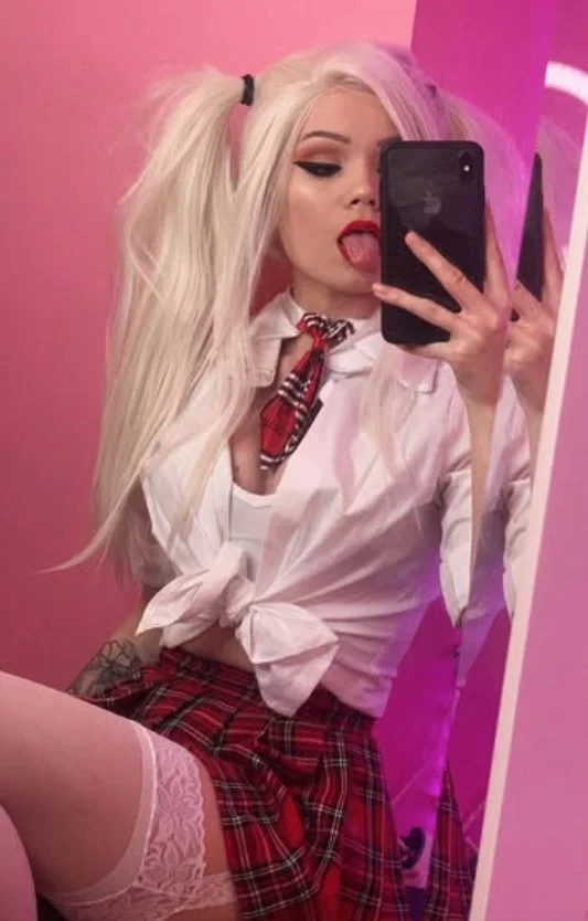 Tight Teasing Twitch Streamer Justfoxii aka Kylee Carter DM to chat image 12