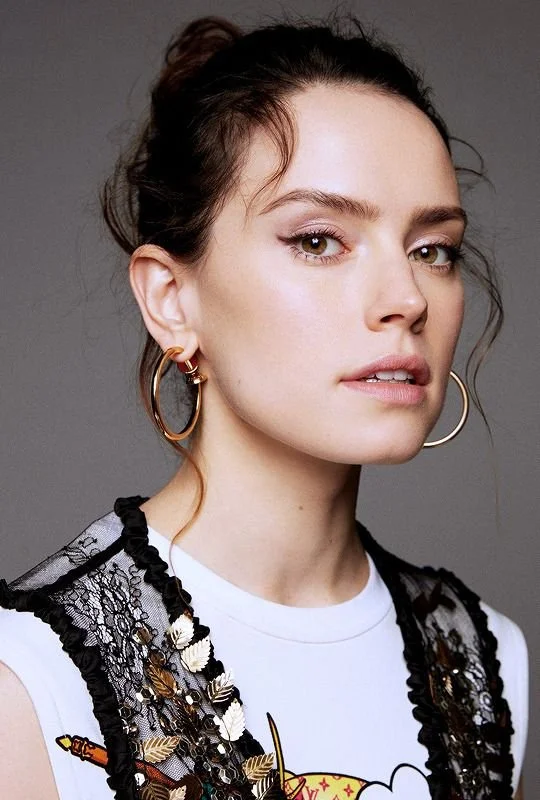 Daisy Ridley's sexy face image 2