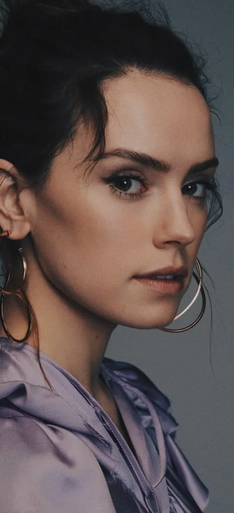 Daisy Ridley's sexy face image 5