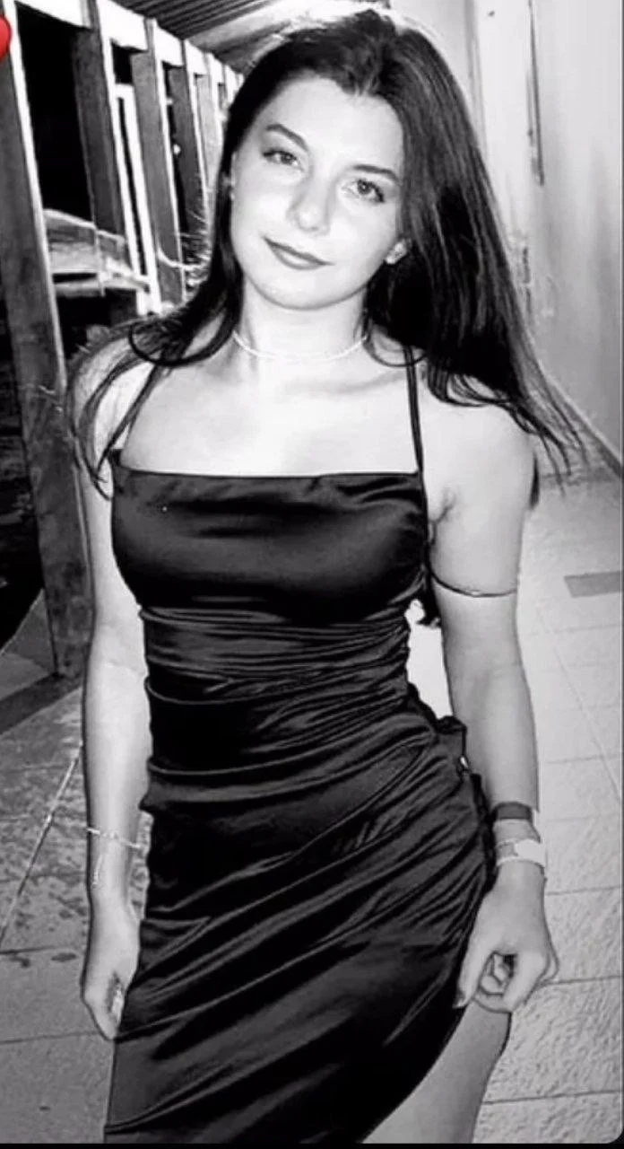 Rafaella Putinha do Cuzinho Virgem image 11
