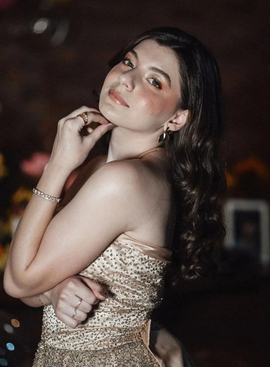 Rafaella Putinha do Cuzinho Virgem image 14