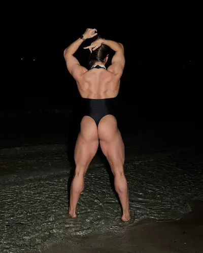 A mulher malhada mais gostosa do mundo ela deve ser apertadinha demais cover image
