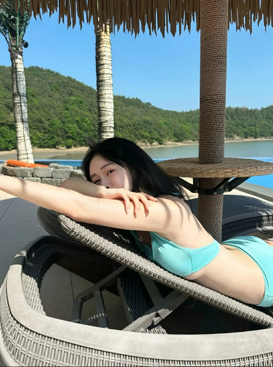 korean 조진솔 bikini image 20
