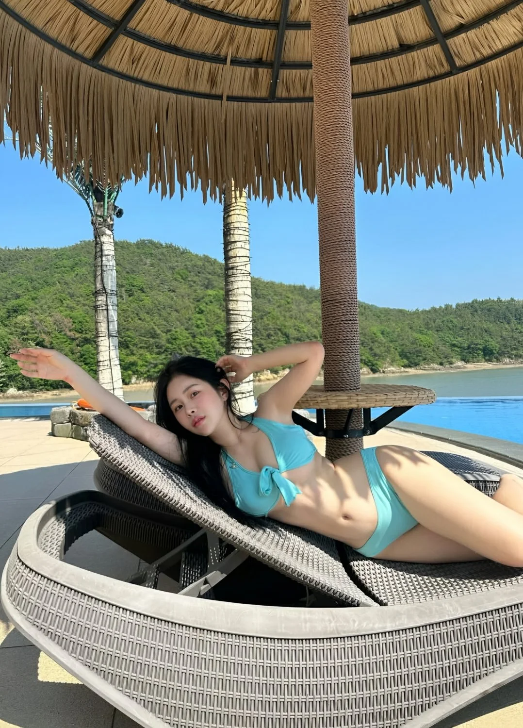 korean 조진솔 bikini image 21