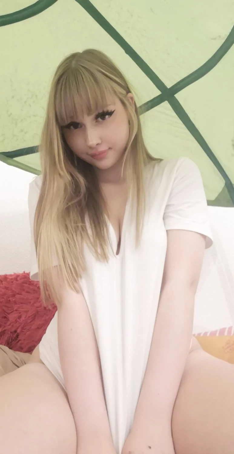 Petite Argentinian blonde Laura Part 2 image 9