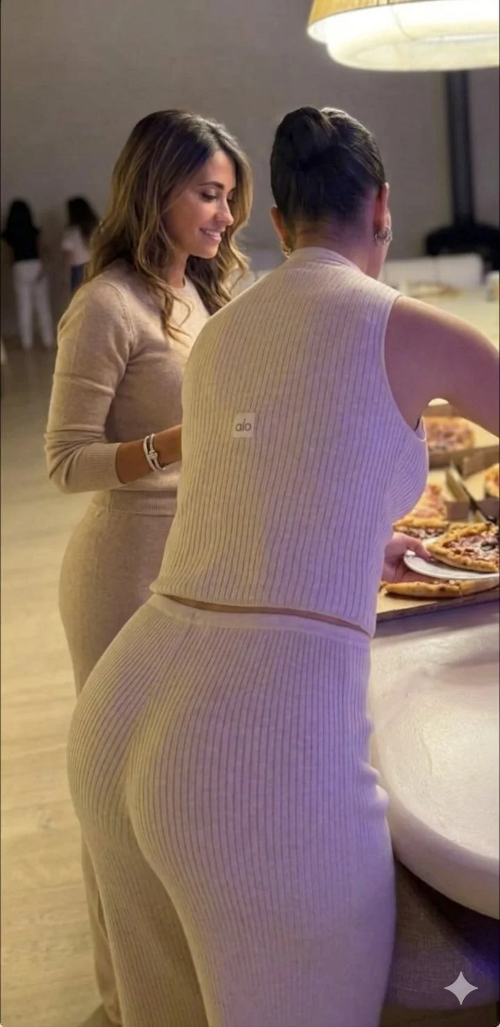 ANTONELA ROCCUZZO Y GEORGINA RODRÍGUEZ ❤️‍🔥❤️‍🔥❤️‍🔥desnudas tetas grandes😍 image 19
