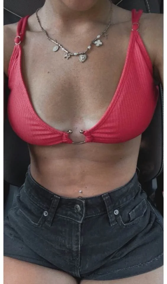 Grace’s pathetic brother loves cuming to her ass and thinks you should too image 6