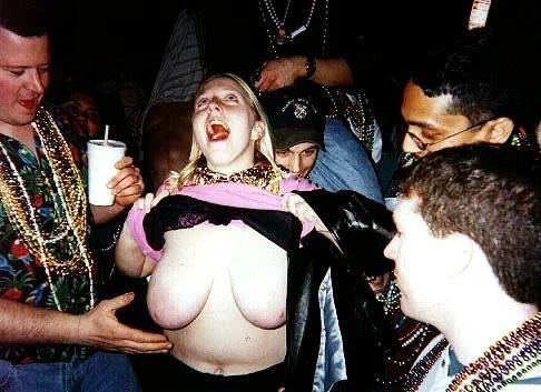 Princip@l Melissa shows off her lovely lady lumps at Mardi Gras main image