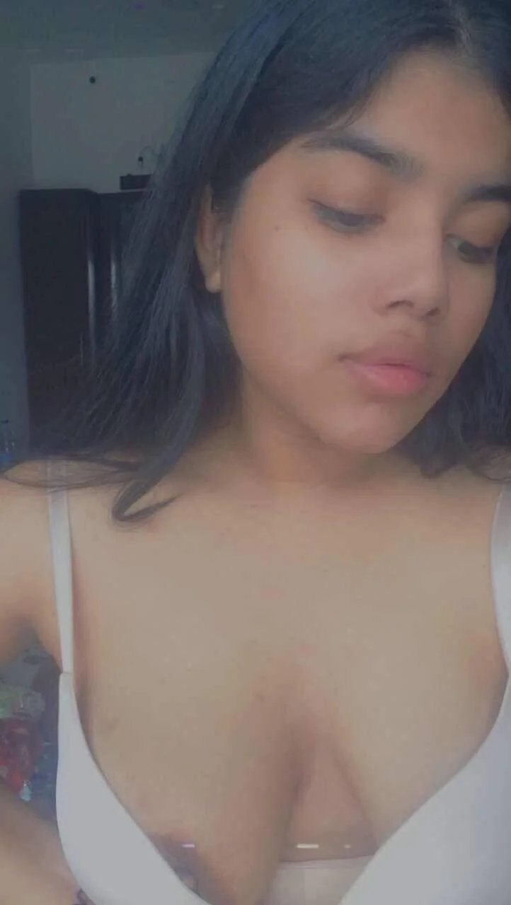 Ex novia morena tetona image 13