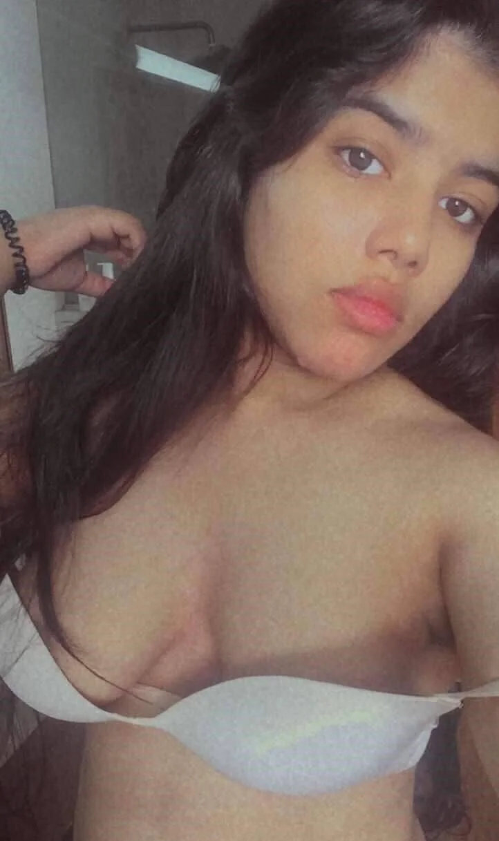 Ex novia morena tetona image 9