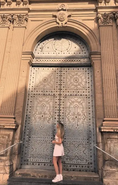 Hot young Milf Lisa 30 München cover image