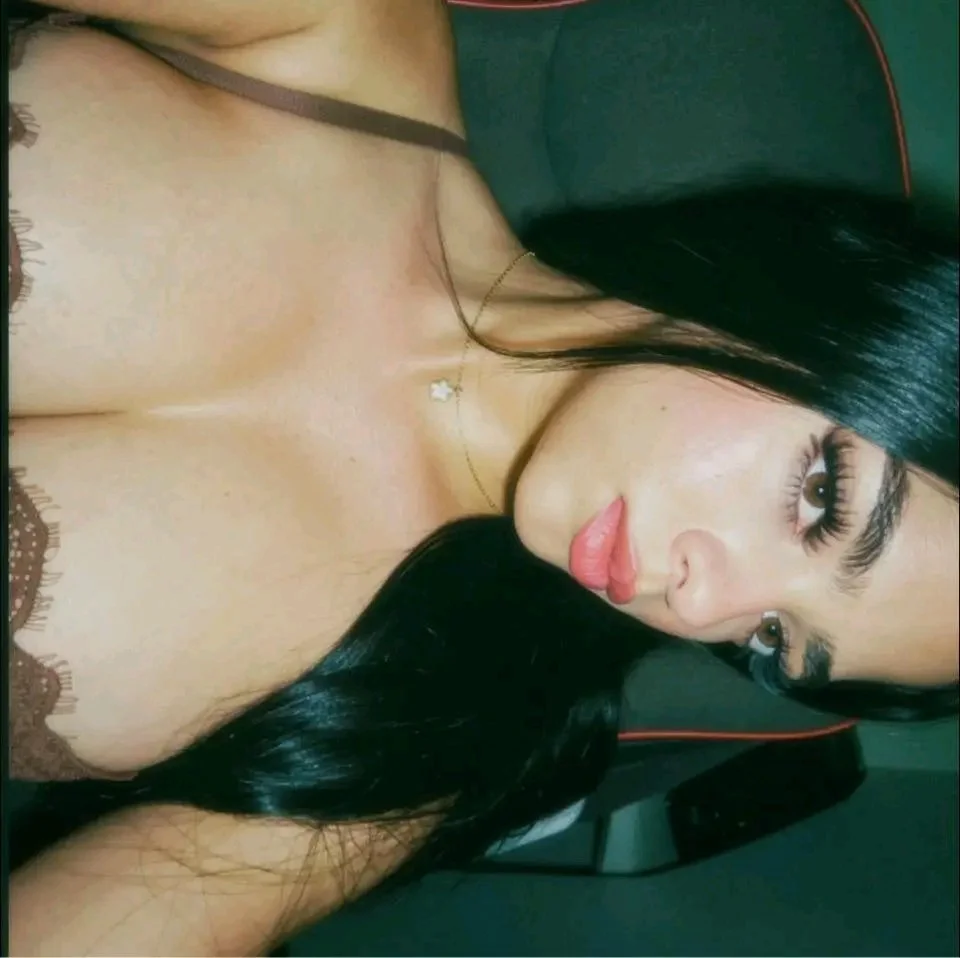 Jarocha putita casi se le salen las tetas mel ct main image