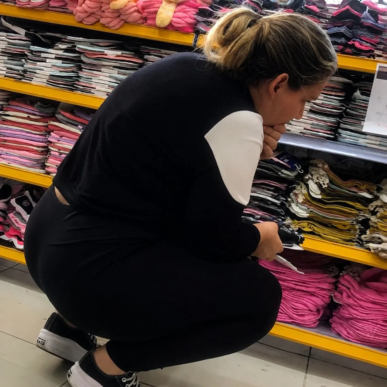 Ass in public 18 ( big fat ass) image 2