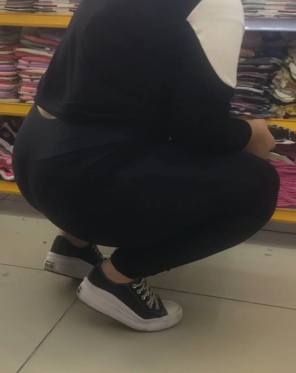 Ass in public 18 ( big fat ass) image 6