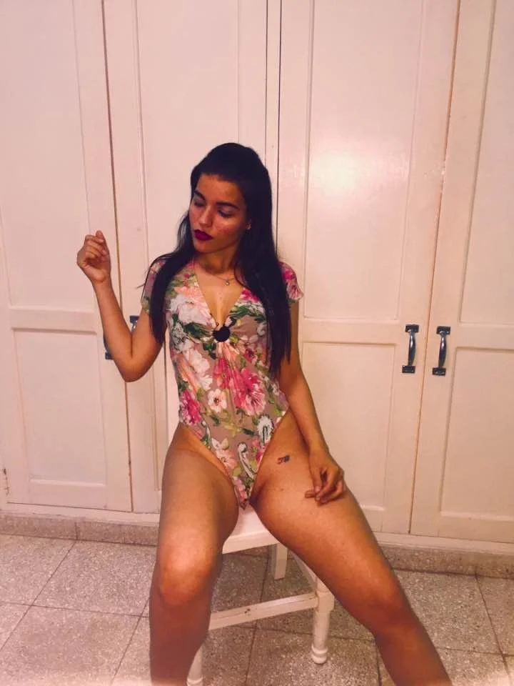 Cuban kik slut Milena, 26 FL, loves taking nudes image 3