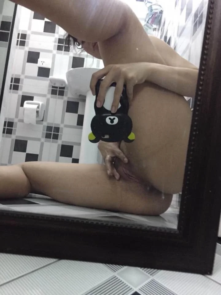 Cuban kik slut Milena, 26 FL, loves taking nudes image 42