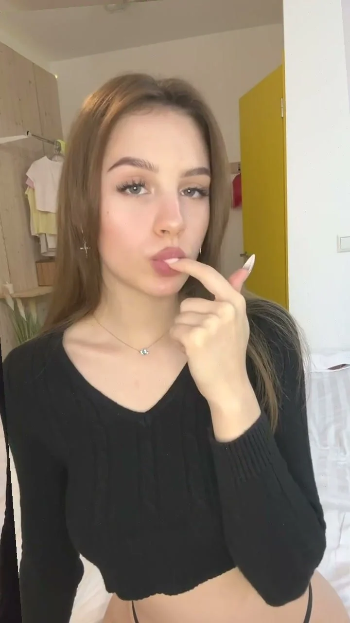 🔞 gorgeous big tits sucking dick tight pussy cum dripping 🫦🍑 See my OF image 2