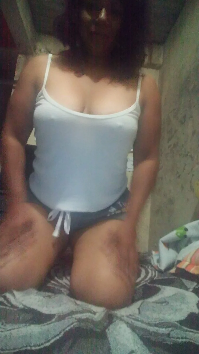 Ana la tía y primera putita de las jiménez image 20