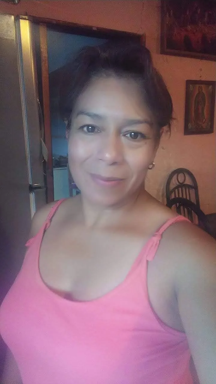 Ana la tía y primera putita de las jiménez image 33