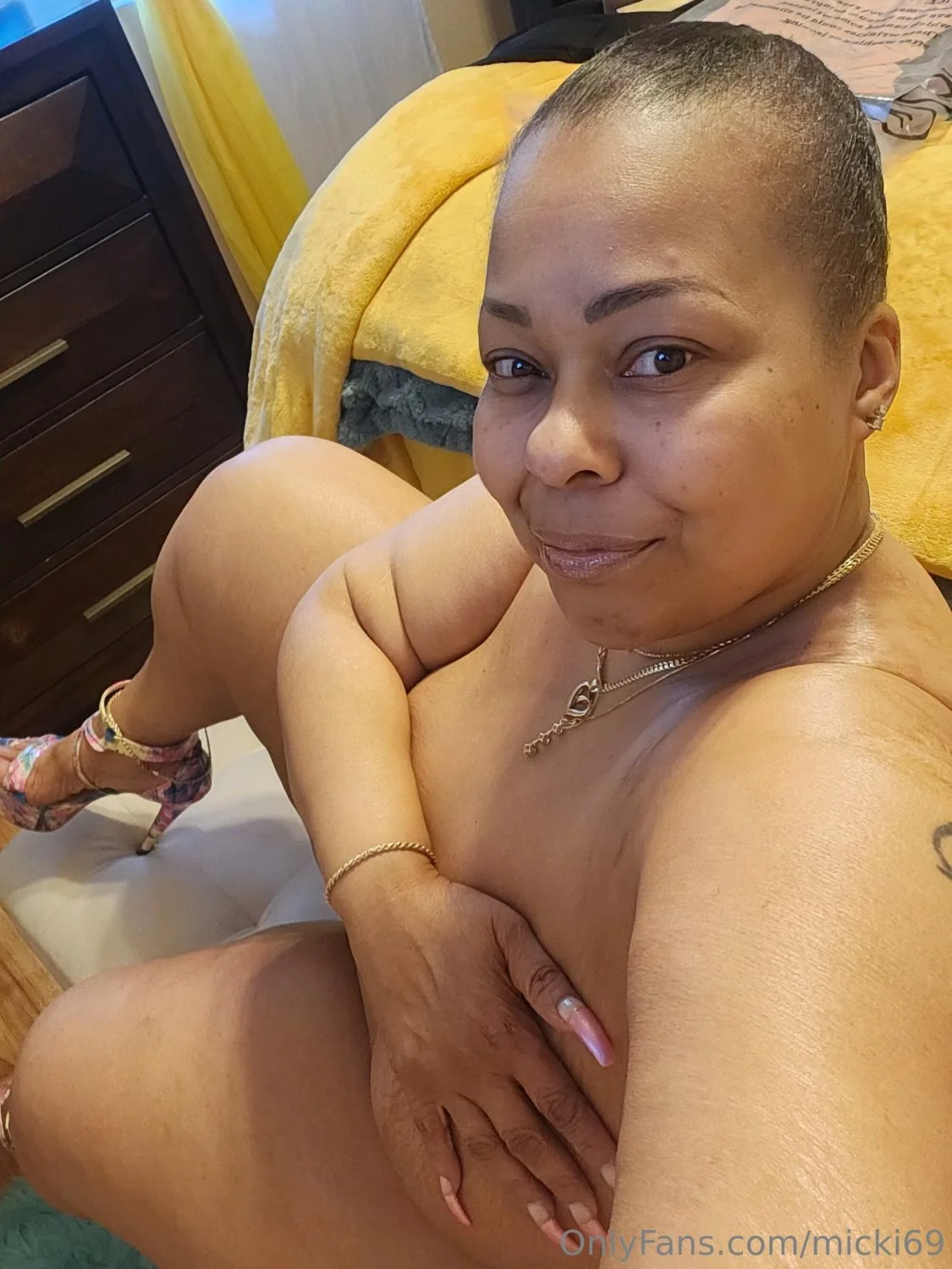 MICHELLE CRAWFORD THOMAS SEXY image 32