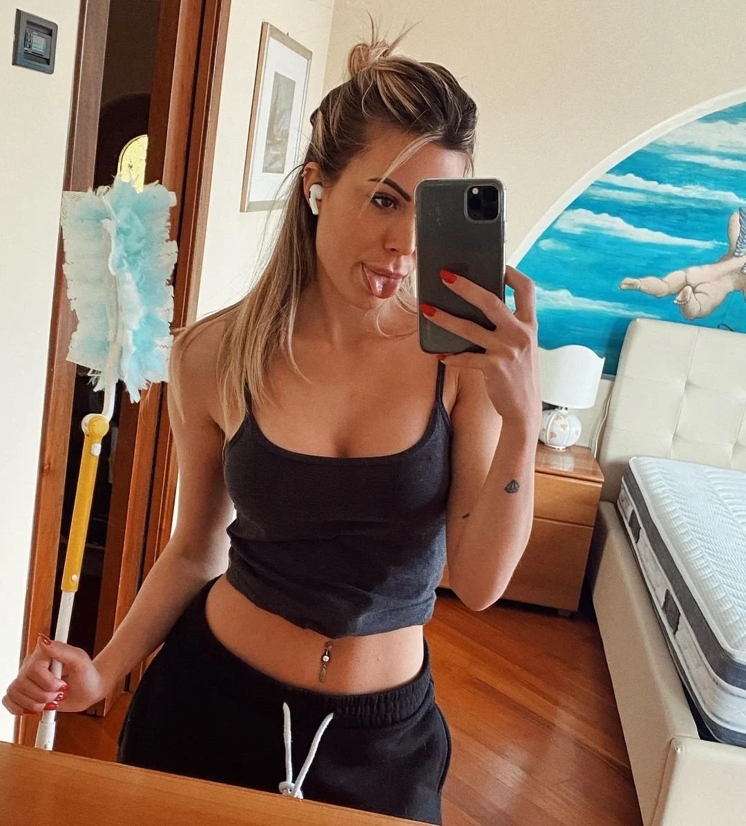 Ludovica Pagani hot italian influencer image 33