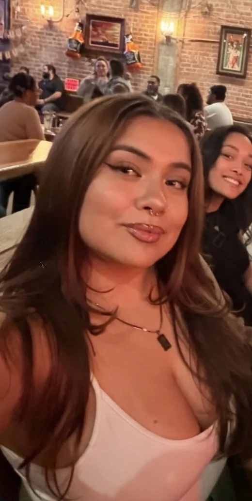 Stuck up slut has some juicy tits image 5