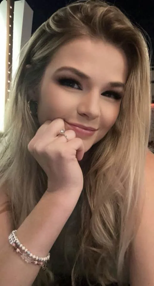 Kik slut Sam leaked image 13
