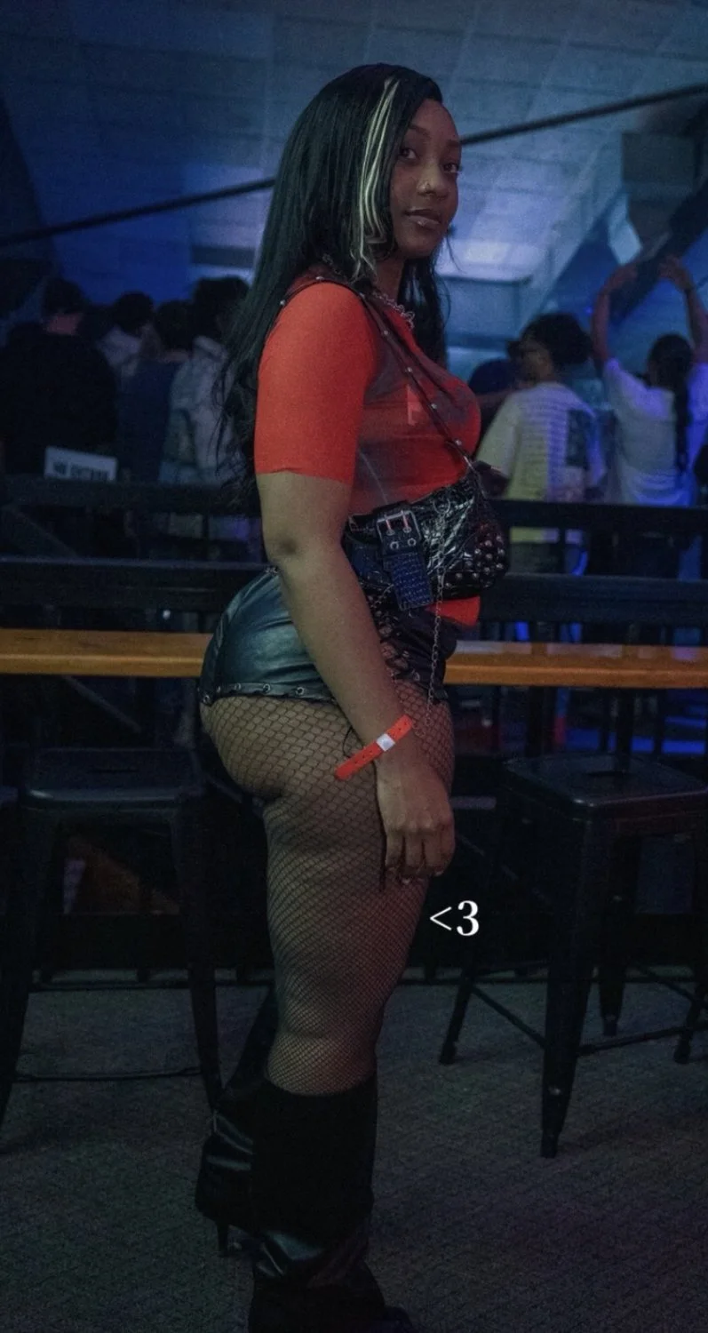 Honey Bun Ass 🍯 😈😍 image 3