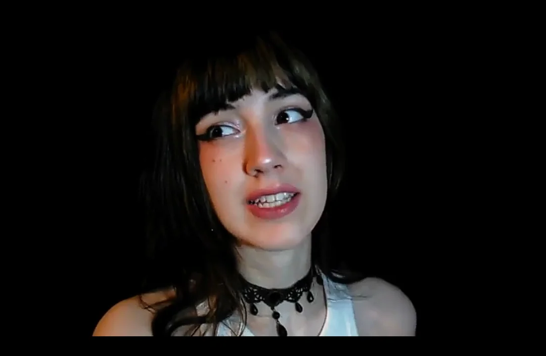 Alguien sabe quien es main image