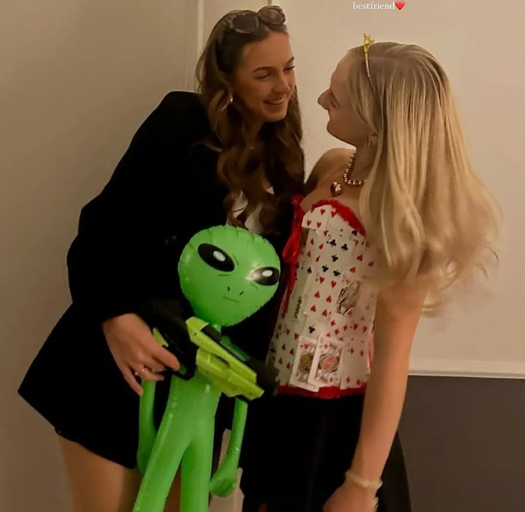 German slut Romy lost in IRL game image 2