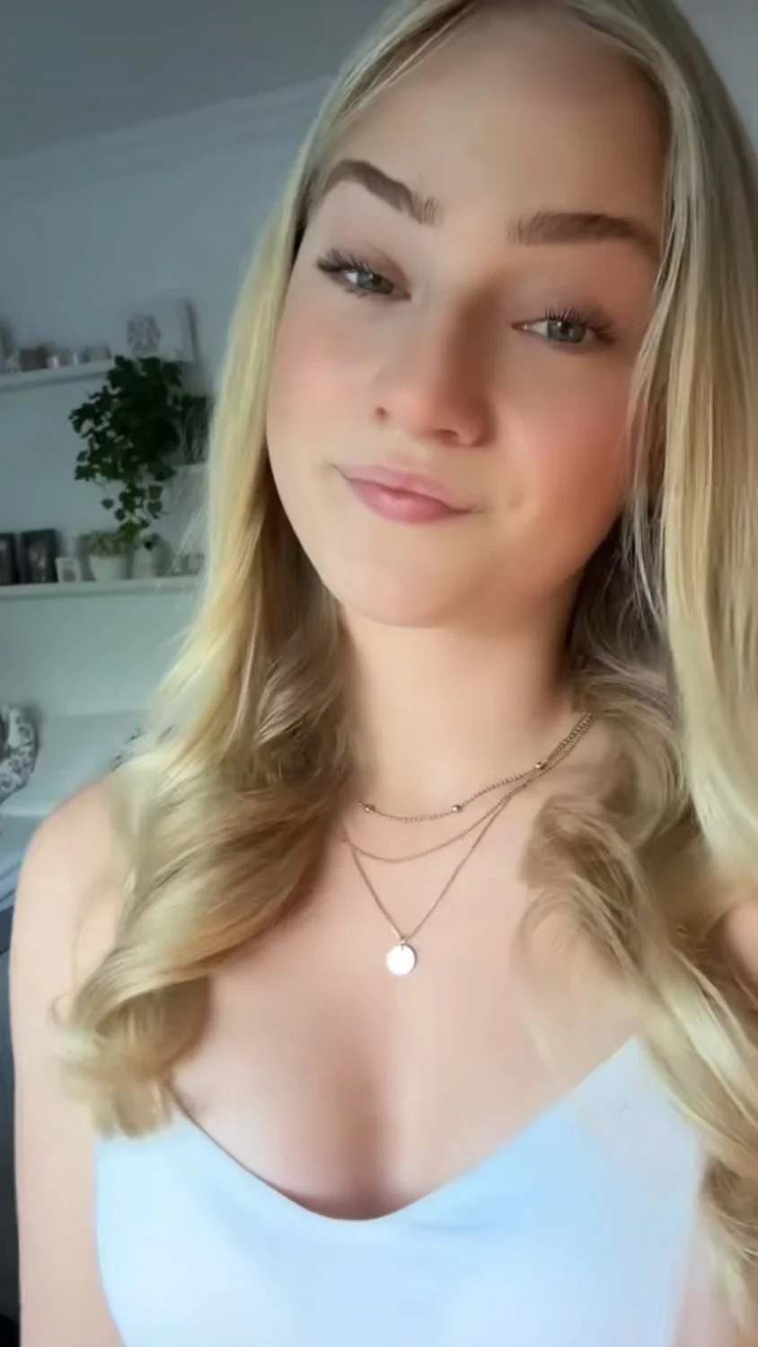 German slut Romy lost in IRL game image 7