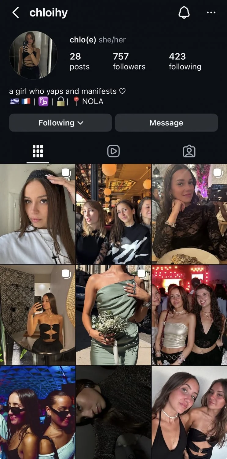 Teen slut loves the attention main image