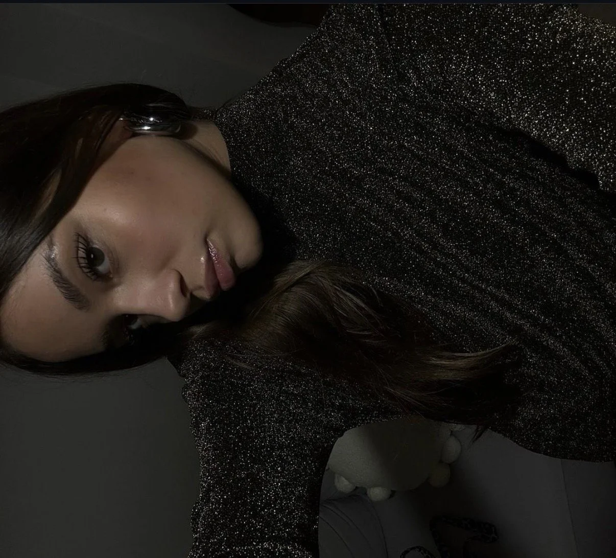 Teen slut loves the attention image 3