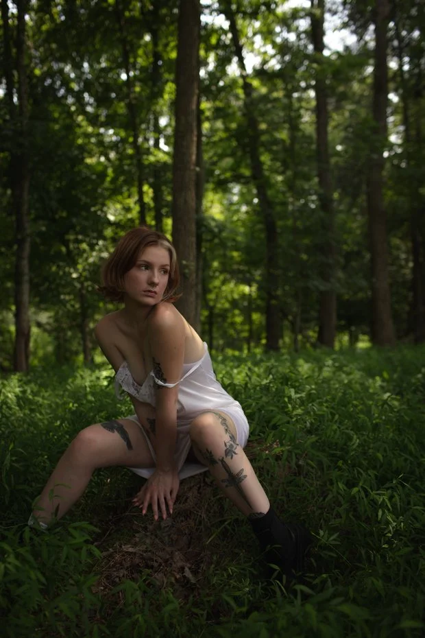 Chloe Boudoir image 12