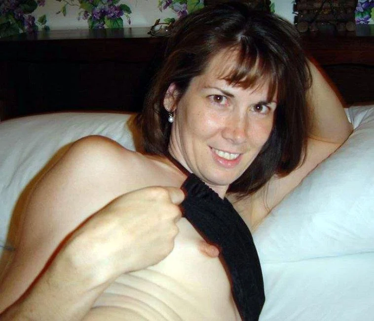 Cheli, Ohio Wife image 5