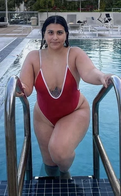 His wife’s sister who he’s ready to risk it all 😈 | He is so obsessed with her image 35