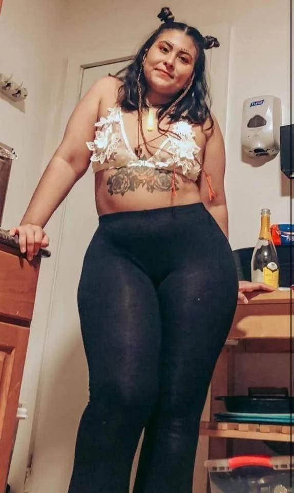 His wife’s sister who he’s ready to risk it all 😈 | He is so obsessed with her image 5