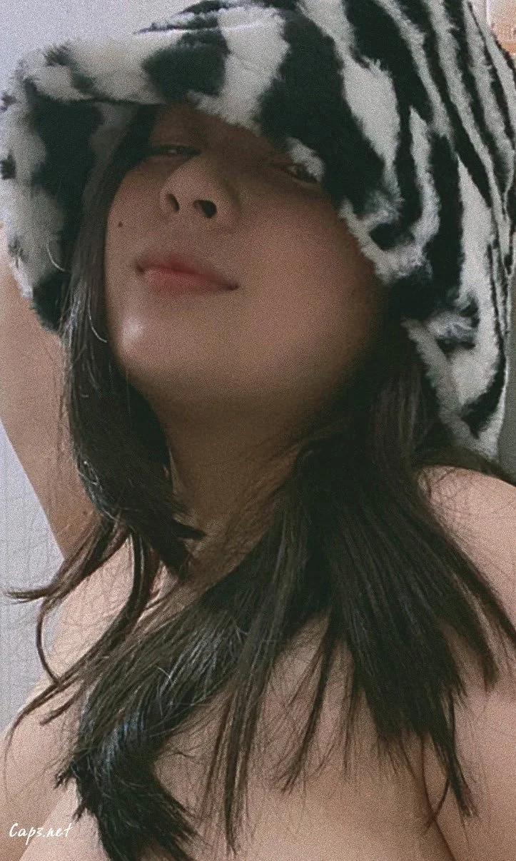 Lê Thị Mỹ Hà aka Barbara Crooked nude sexy leaked image 40