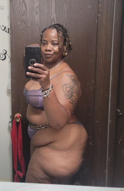 Mature 54 Year Old Crystal 💦💦😍😍She Got That Good Pussy 💦💦 image 1