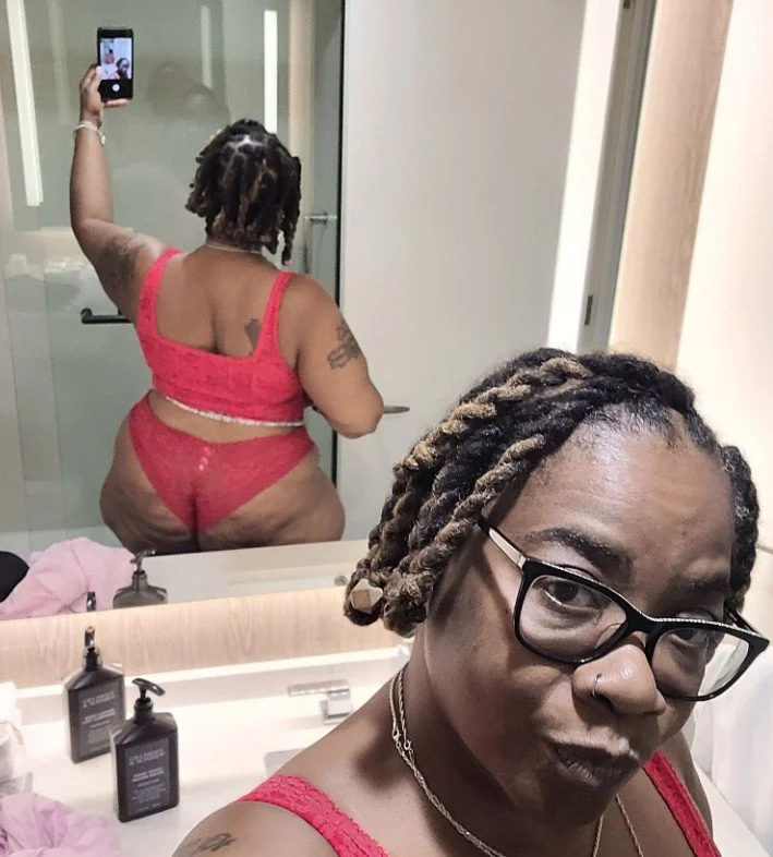 Mature 54 Year Old Crystal 💦💦😍😍She Got That Good Pussy 💦💦 image 10