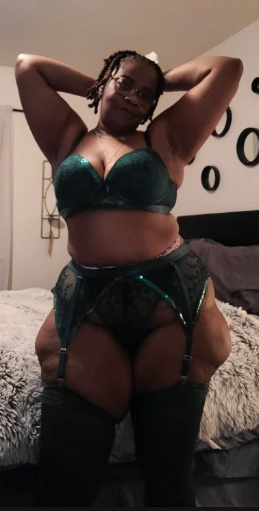 Mature 54 Year Old Crystal 💦💦😍😍She Got That Good Pussy 💦💦 image 17