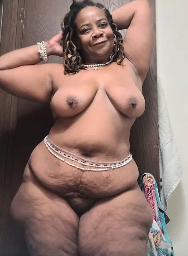 Mature 54 Year Old Crystal 💦💦😍😍She Got That Good Pussy 💦💦 image 9