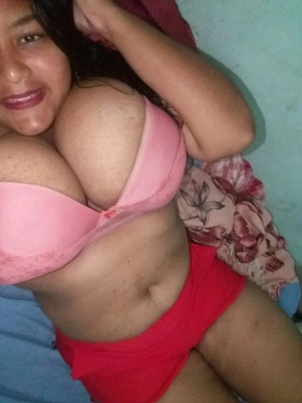 Casada gordinha dos peitos enormes vazada pelo corno image 13