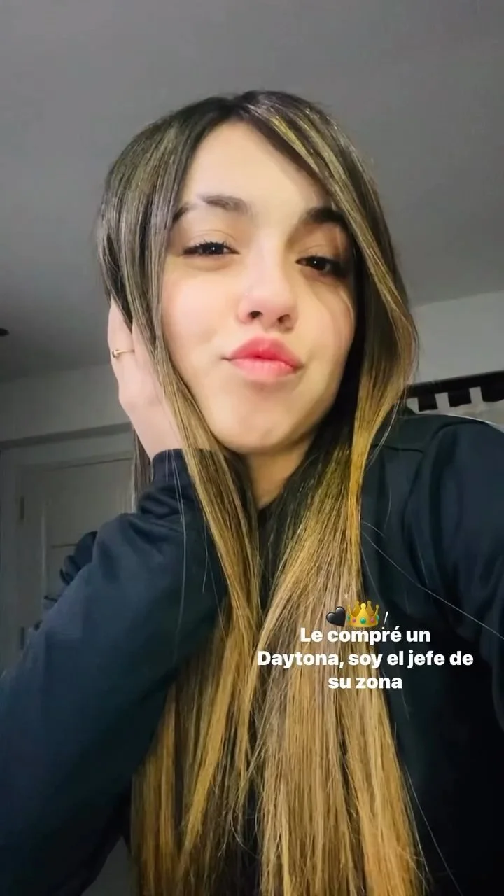 tetona abri reposteen y suban las fotos image 17