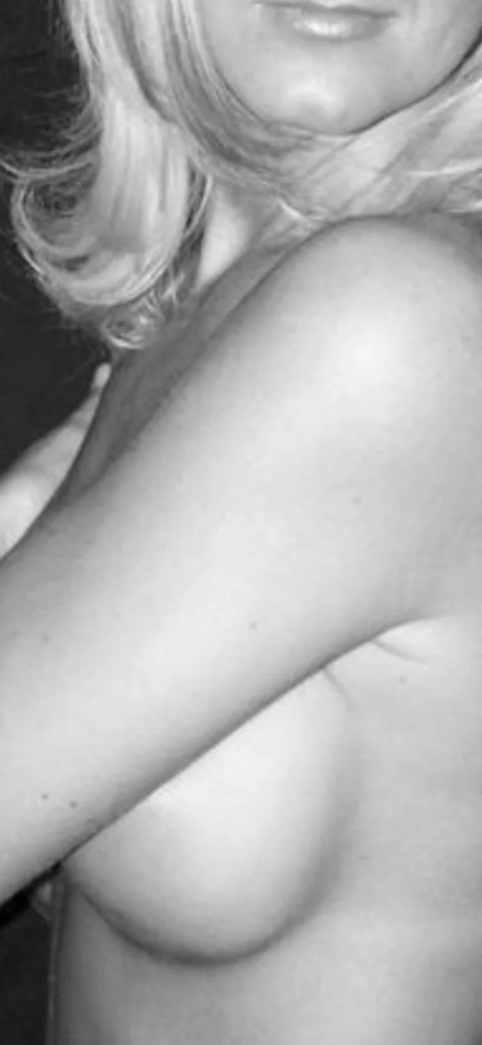 Actually's of wife image 2