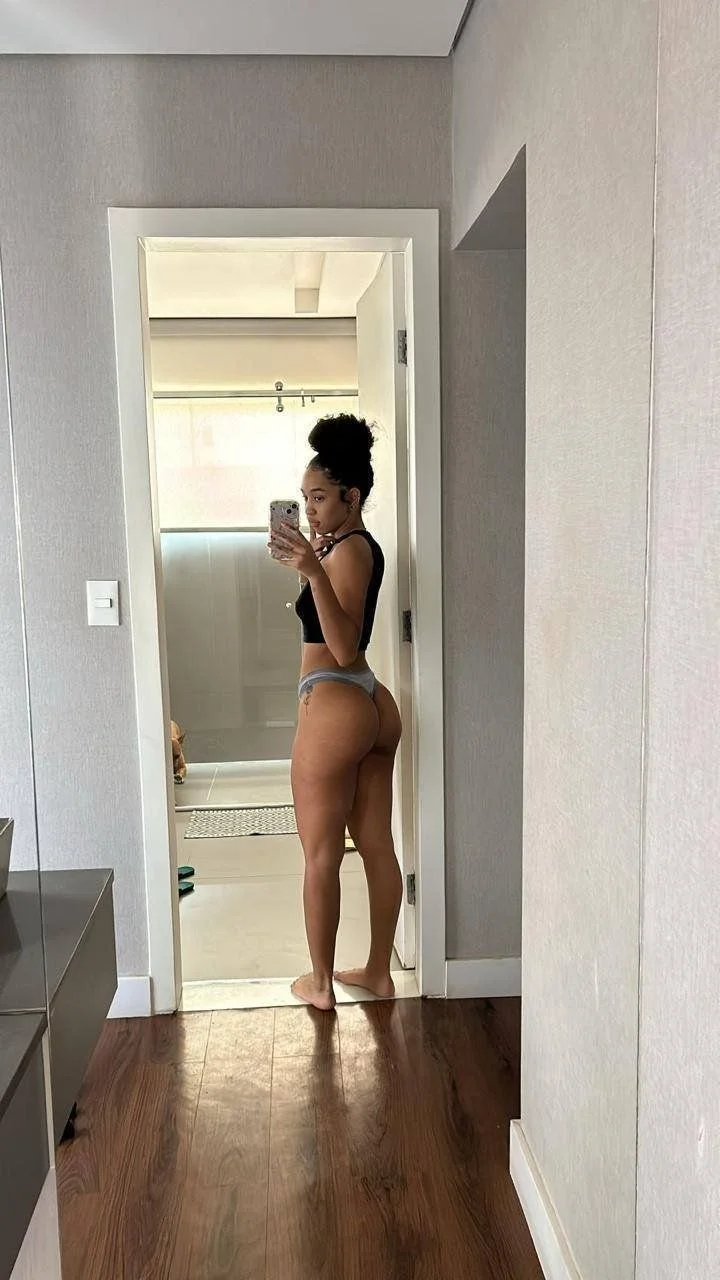 Morena Delicinha famosinha se mostrando 🤐🔥😈🤤😋🙈 image 3