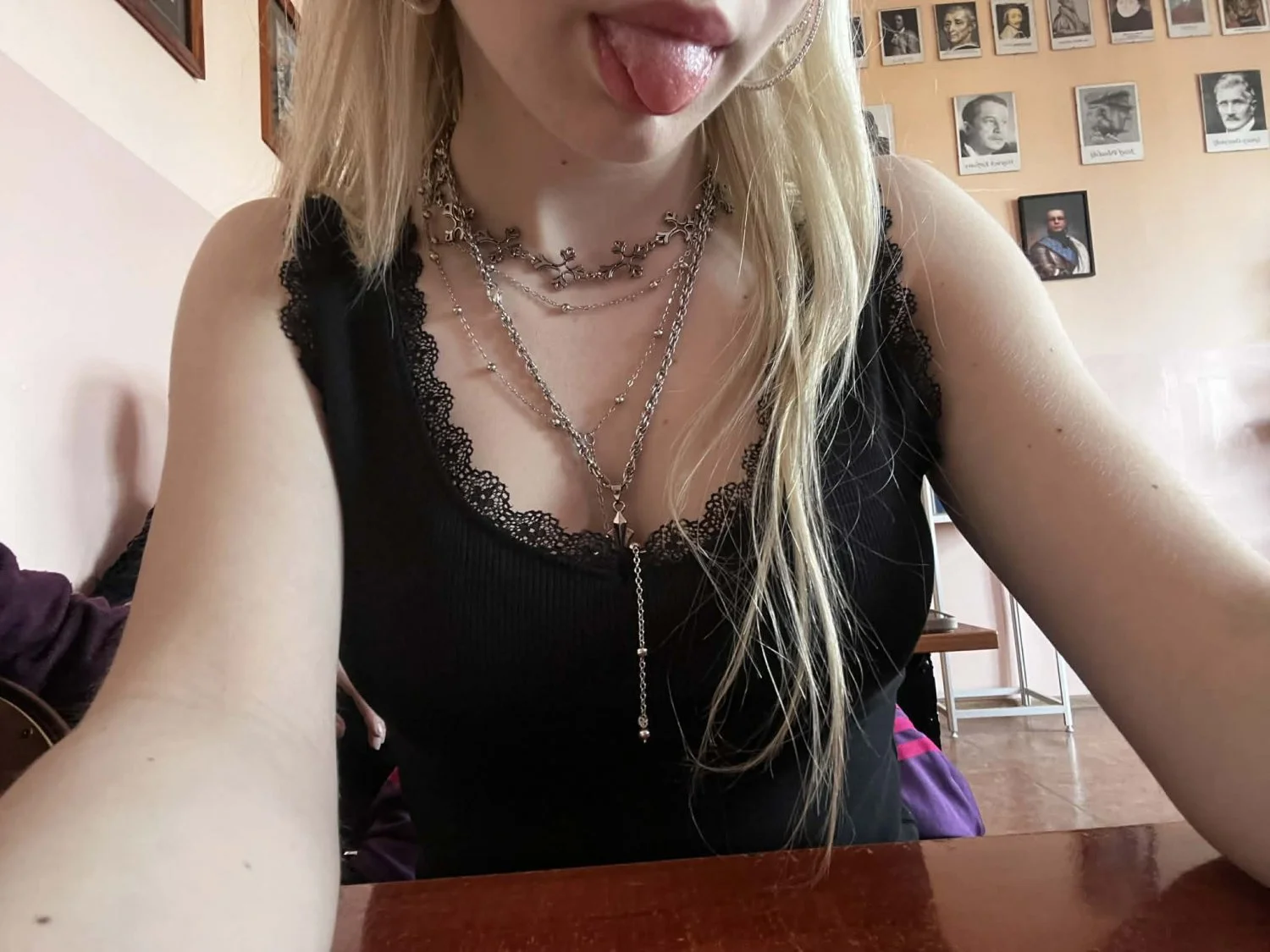 Suzi is an 18 yo webslut that seeks attention from older men image 20