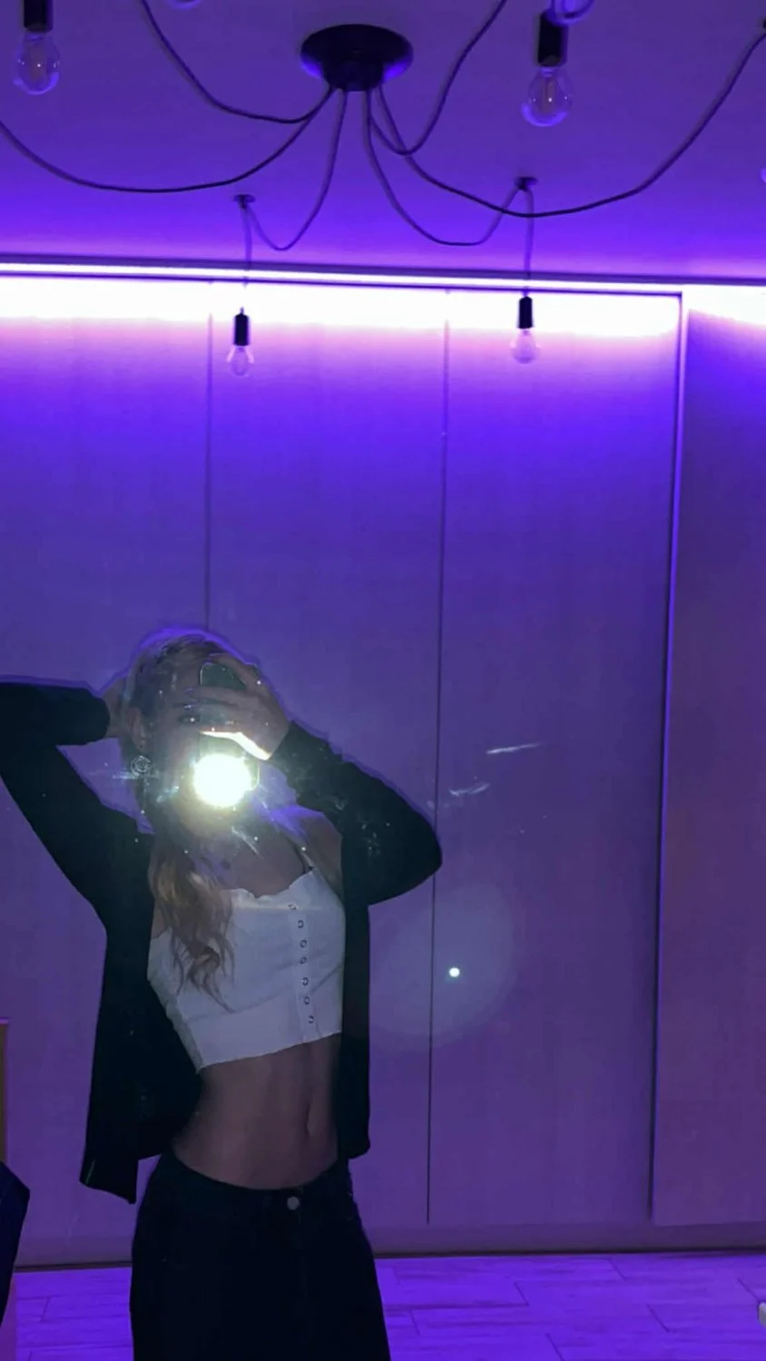 Suzi is an 18 yo webslut that seeks attention from older men image 8